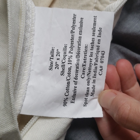 Set of 2 pillow covers - Picture 4 of 4